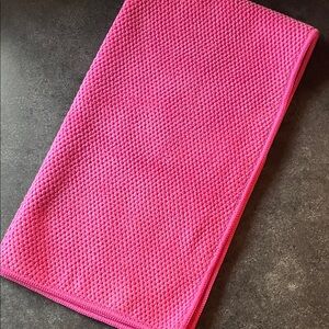 Norwex Pink Kitchen Towel NWOT